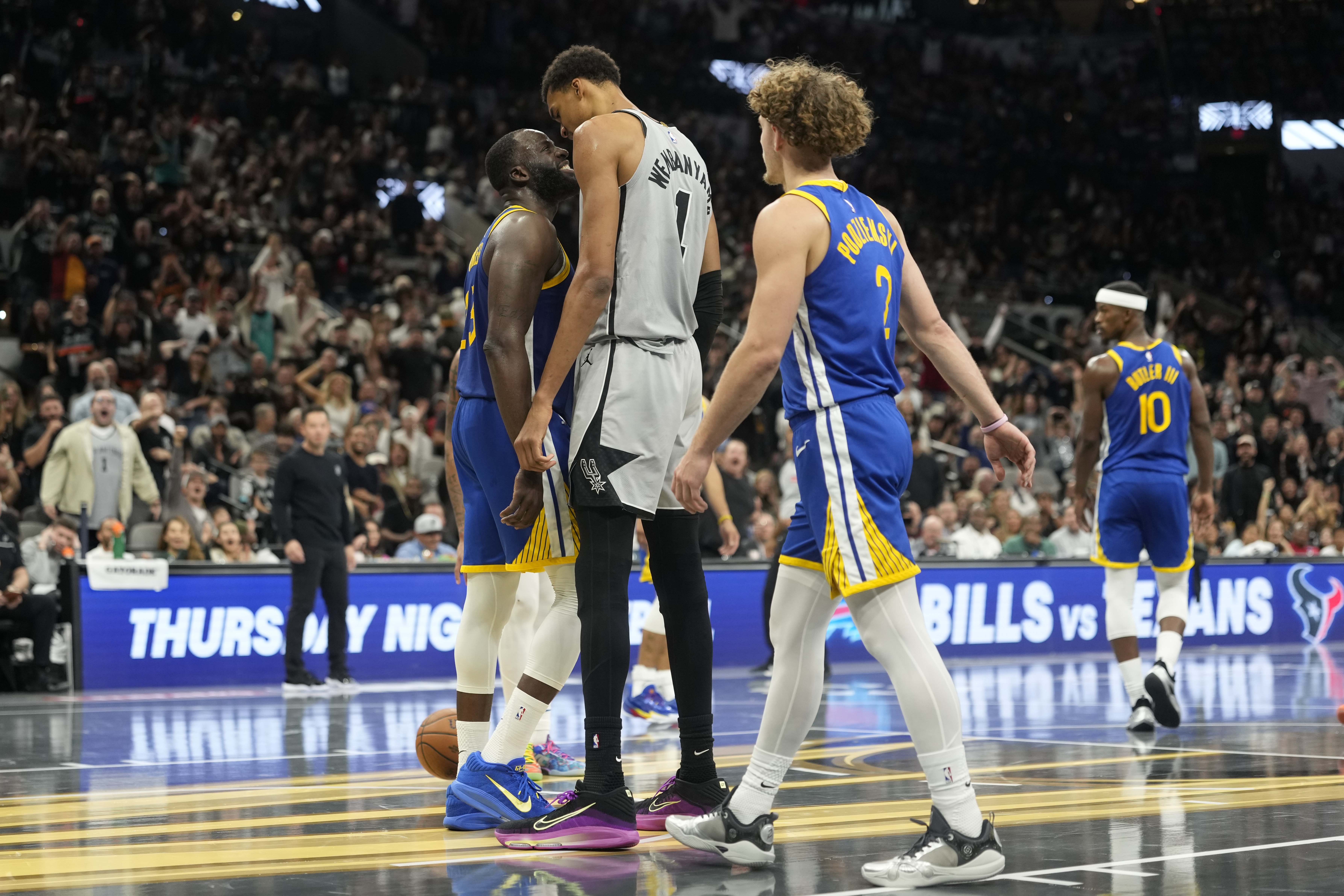 kaiyun sport-西部第二VS残阵勇！ESPN预测明天胜率：马刺71.1% 勇士28.9%