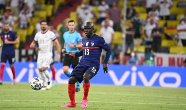 开云体育APP-继续充当绿叶？躲在队友身影中的坎特才是法国基石